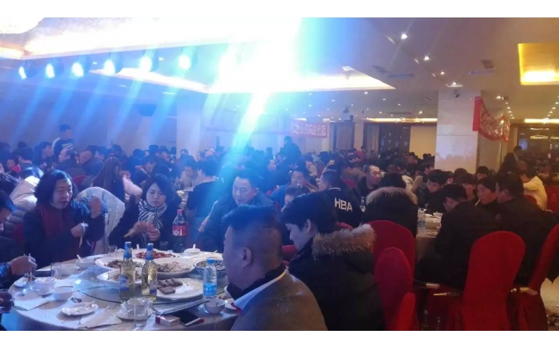 旭派電池遼寧錦州答謝會(huì)500多人參加，場(chǎng)面火熱...