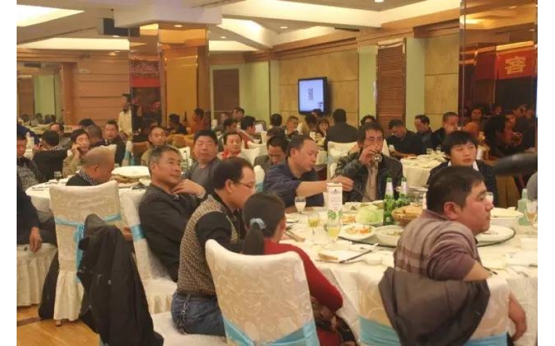 現(xiàn)場(chǎng)嗨翻天！寧?？蛻舸鹬x會(huì)照片拿走不謝！